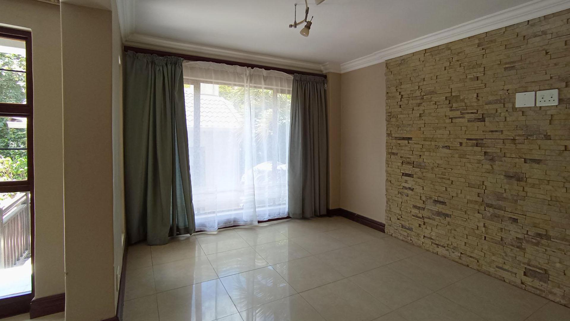 Dining Room - 16 square meters of property in Midstream Estate