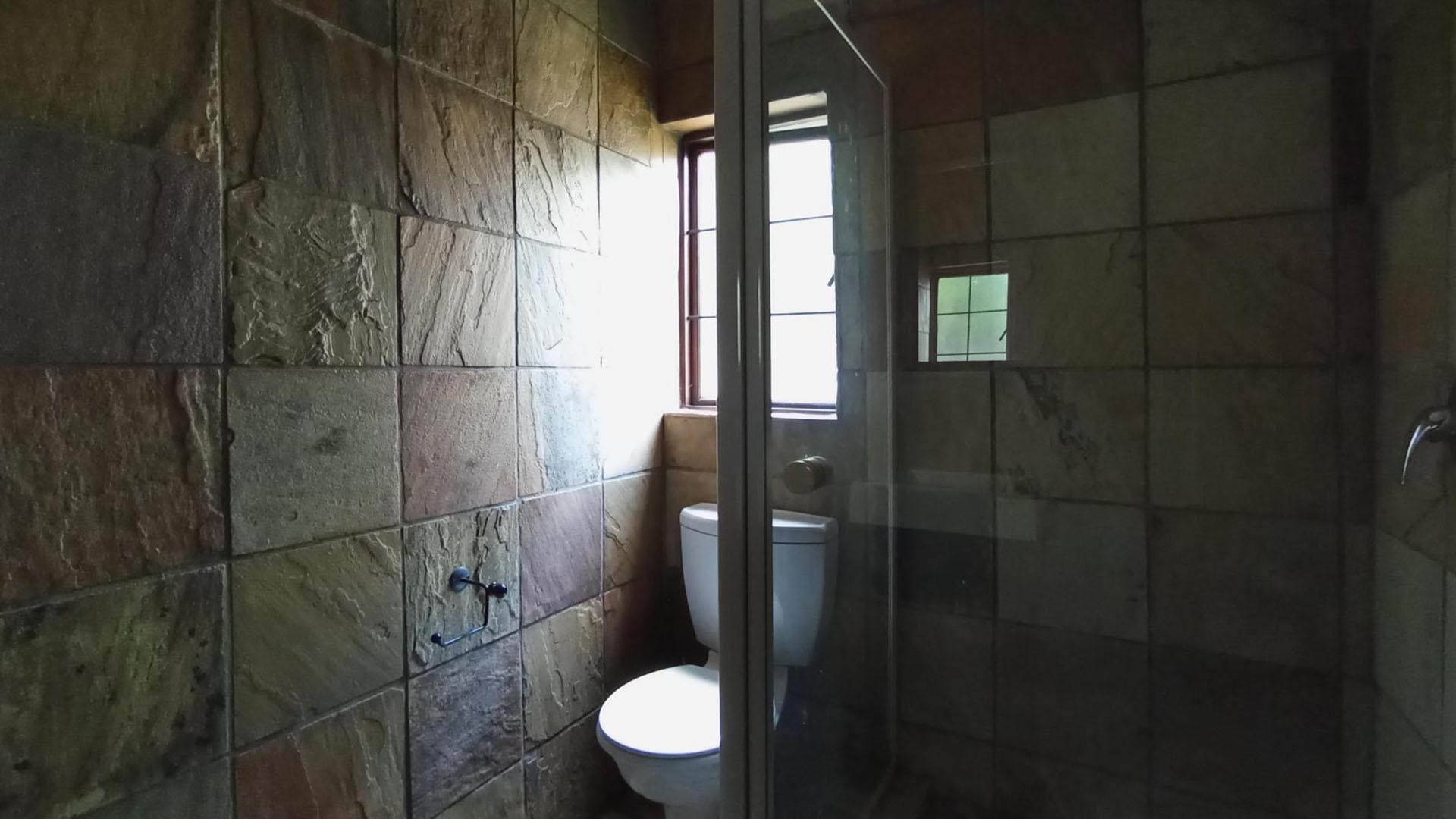 Bathroom 1 - 4 square meters of property in Midstream Estate