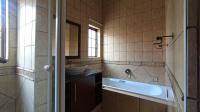 Bathroom 3+ - 22 square meters of property in Midstream Estate