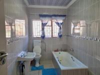Bathroom 1 of property in Boetrand