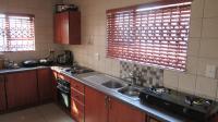 Kitchen - 20 square meters of property in Greenhills