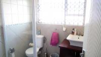 Bathroom 1 - 4 square meters of property in Greenhills