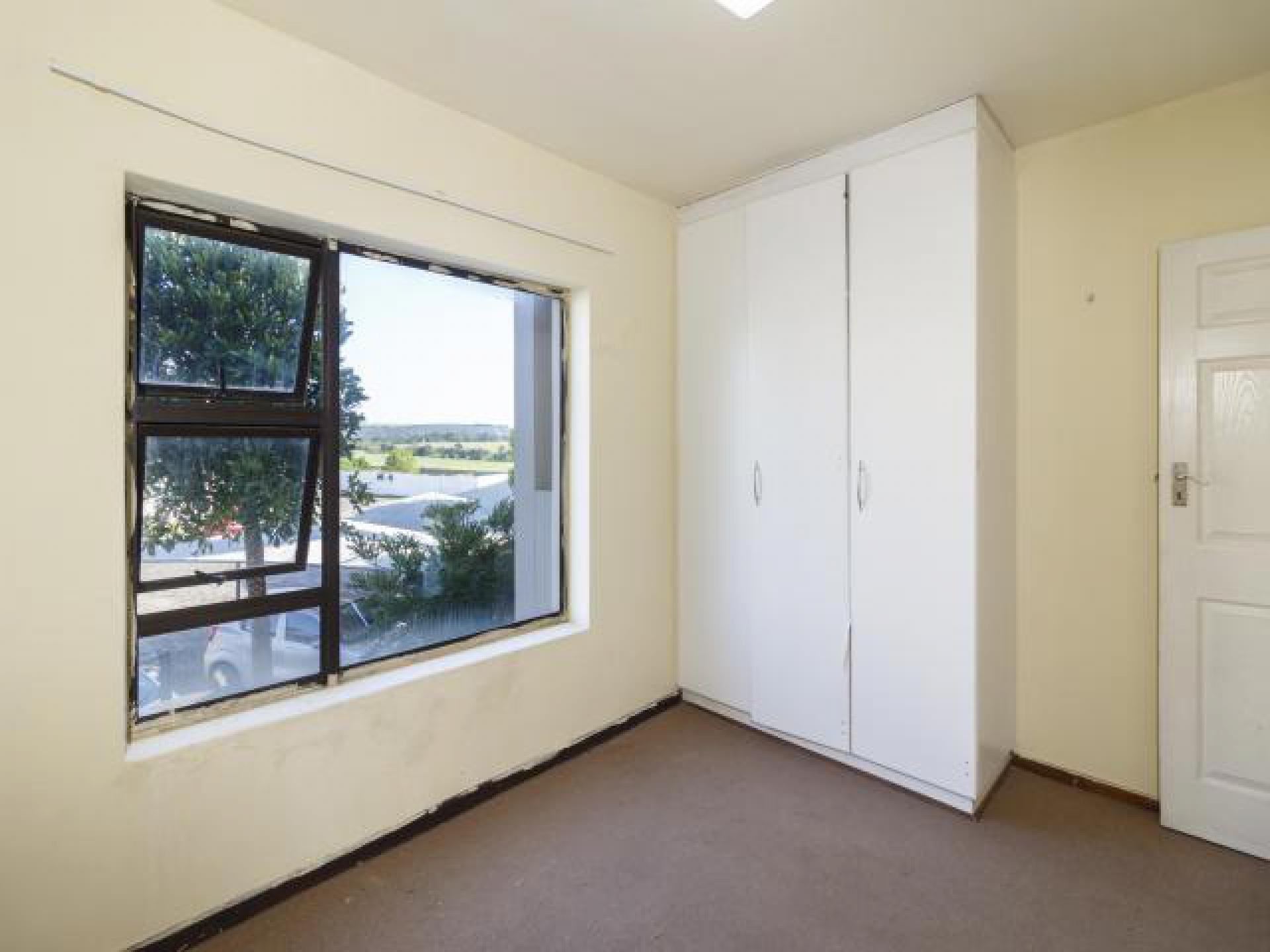 Bed Room 1 of property in Forest Downs