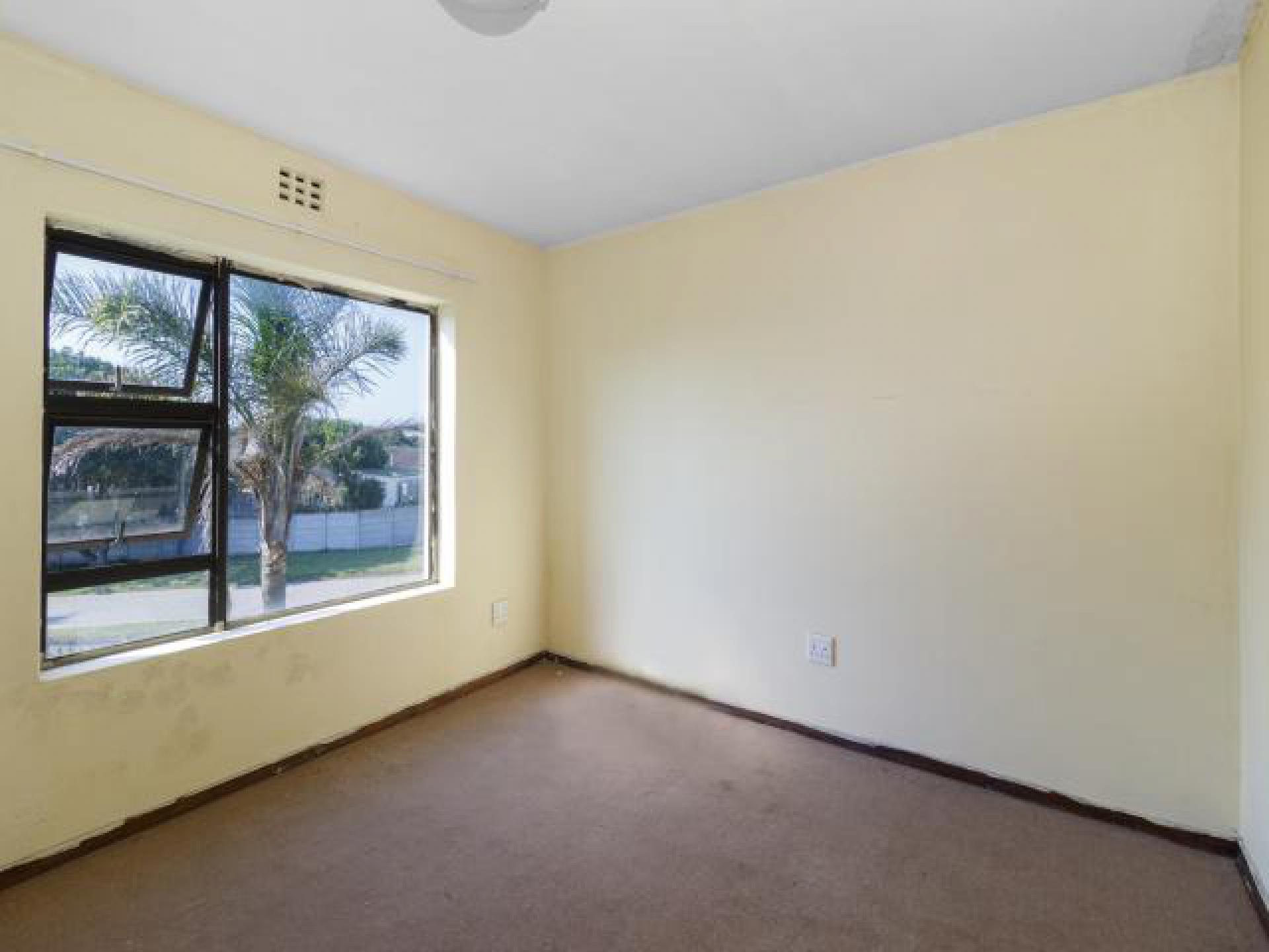 Bed Room 2 of property in Forest Downs