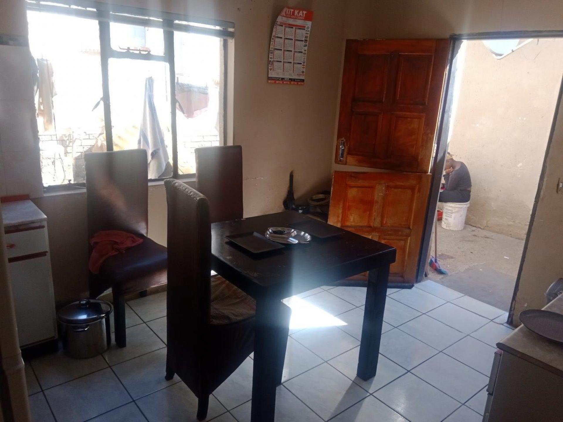  of property in Klipspruit West