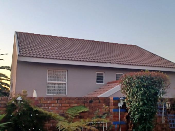 2 Bedroom Simplex for Sale For Sale in Kensington - JHB - MR587941