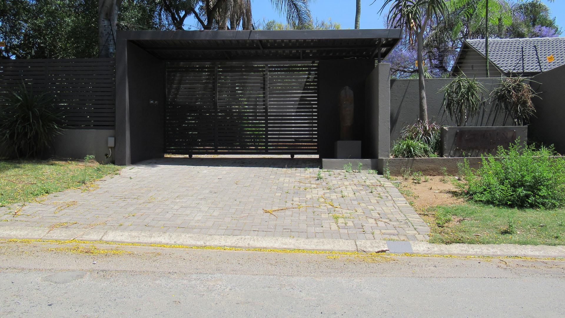 Front View of property in Randpark Ridge