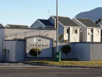 1 Bedroom 1 Bathroom Flat/Apartment for Sale for sale in Strand