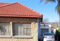 Front View of property in Cyrildene