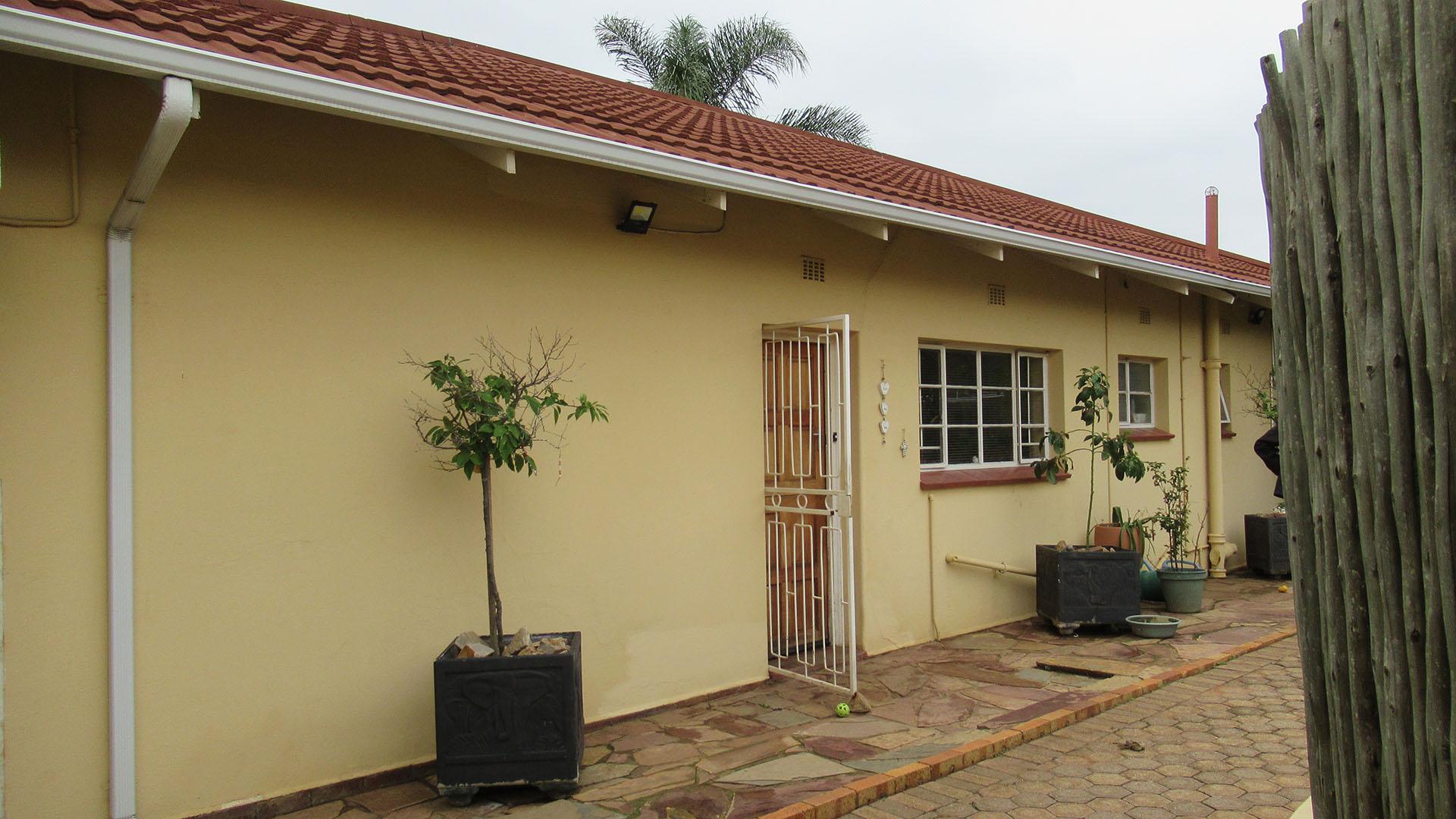 Backyard of property in Wentworth Park