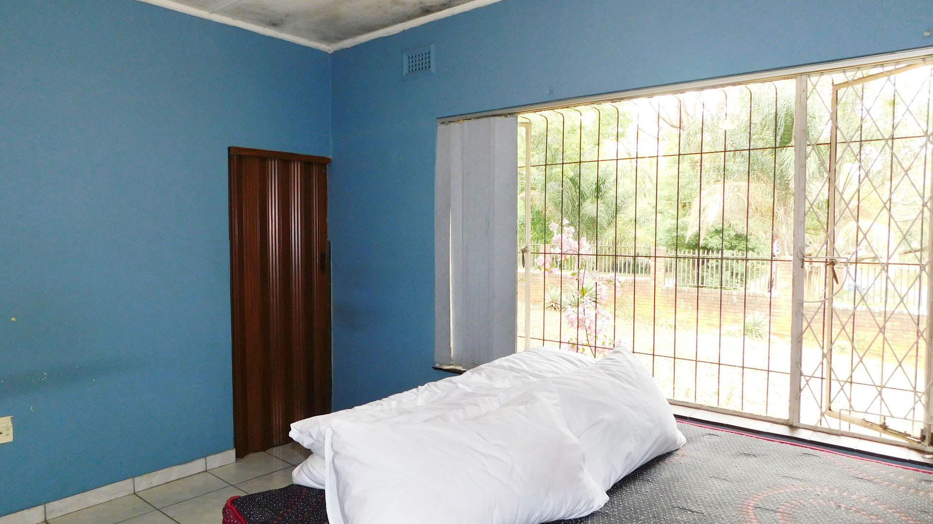 Main Bedroom - 19 square meters of property in Northern Park