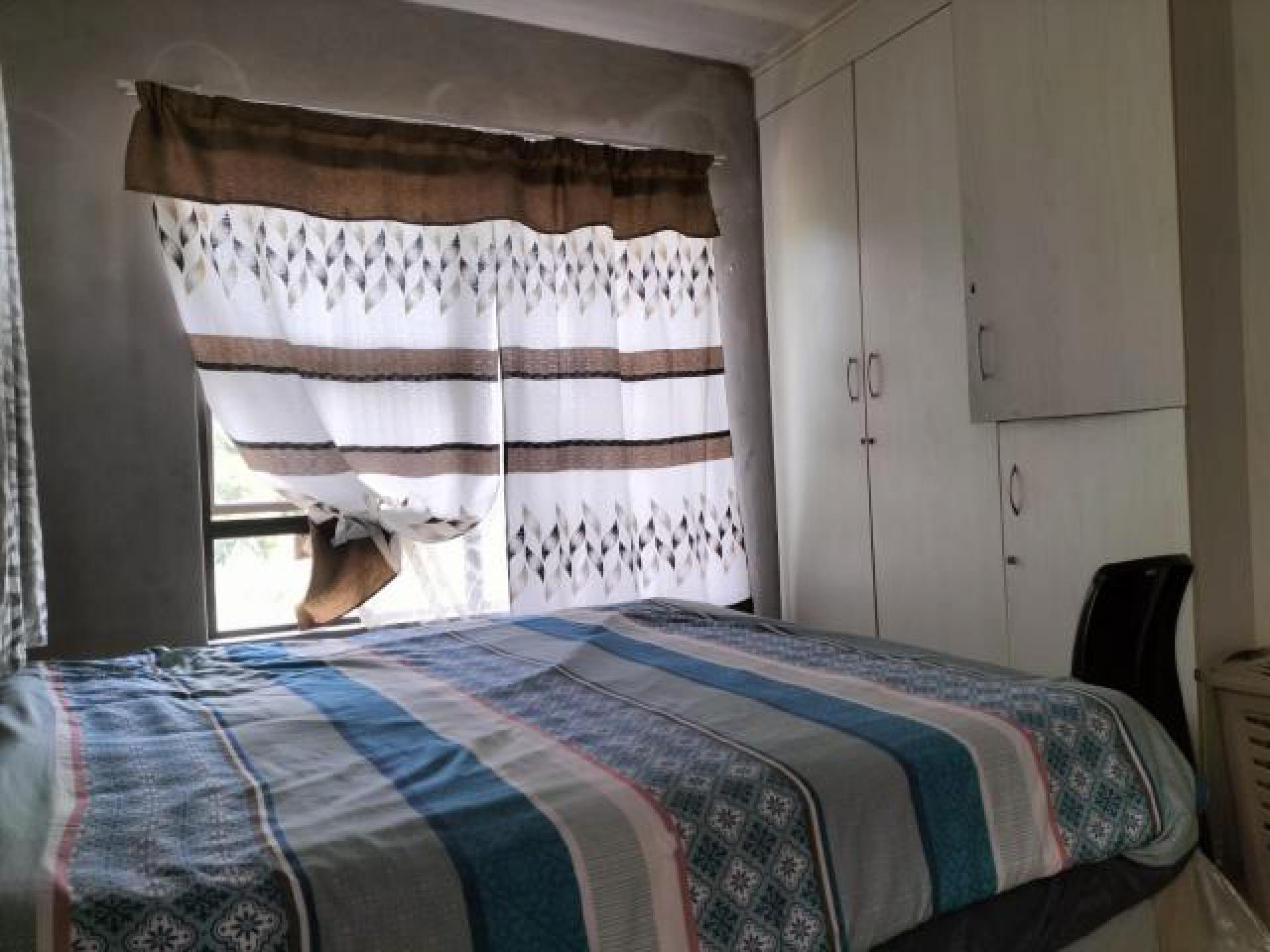 Bed Room 1 of property in Sonheuwel