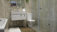 Bathroom 1 - 7 square meters of property in Osummit