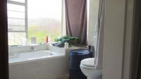 Main Bathroom - 7 square meters of property in Osummit