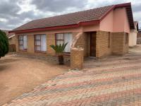 3 Bedroom 2 Bathroom House for Sale for sale in Flora Park 