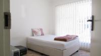 Bed Room 1 - 5 square meters of property in Oakdene