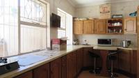 Kitchen - 5 square meters of property in Oakdene