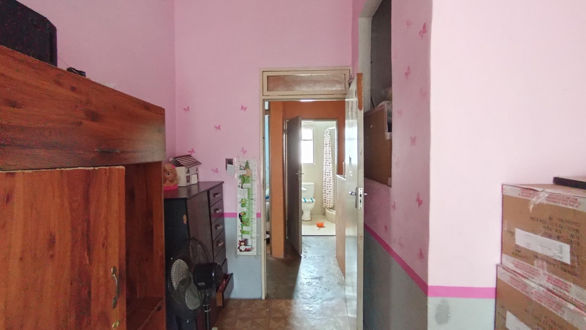 Bed Room 3 - 10 square meters of property in Greenbury