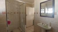 Main Bathroom - 7 square meters of property in Erand Gardens