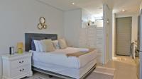 Main Bedroom - 16 square meters of property in Umhlanga 