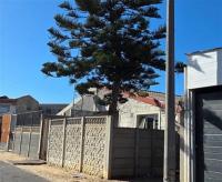 Front View of property in Grassy Park