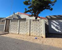 Front View of property in Grassy Park