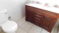 Bathroom 3+ - 7 square meters of property in Everton HC