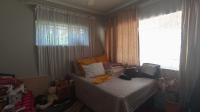 Bed Room 2 - 12 square meters of property in Mondeor