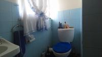 Bathroom 2 - 5 square meters of property in Mondeor