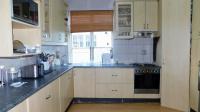 Kitchen - 17 square meters of property in Bulwer (Dbn)
