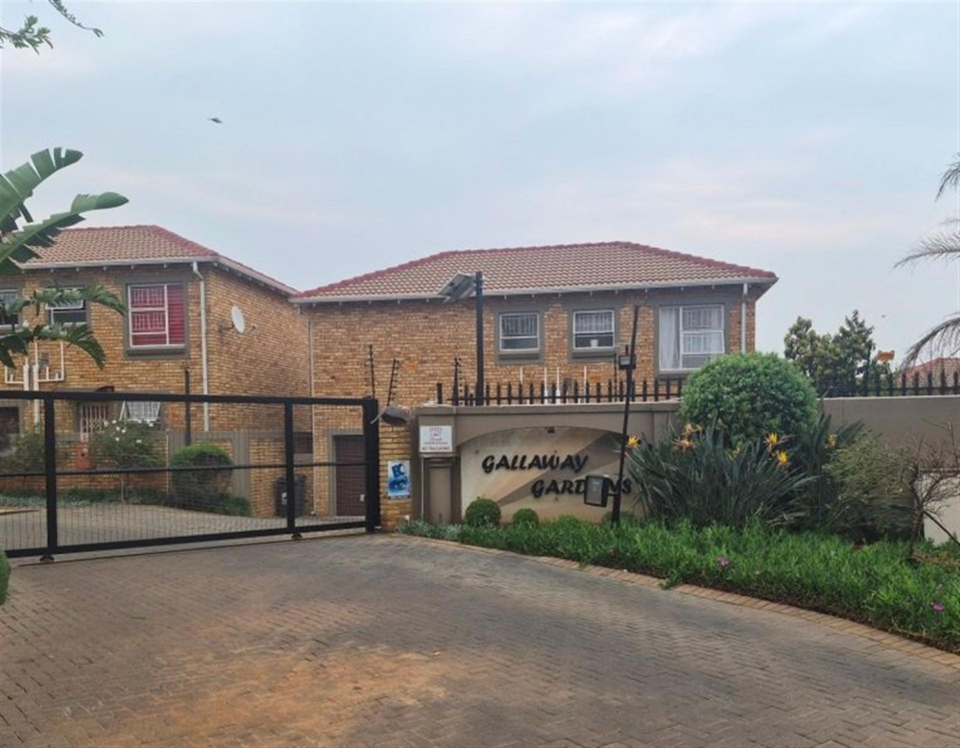 Front View of property in Wilgeheuwel 