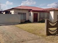 5 Bedroom 2 Bathroom House for Sale for sale in Dunnottar
