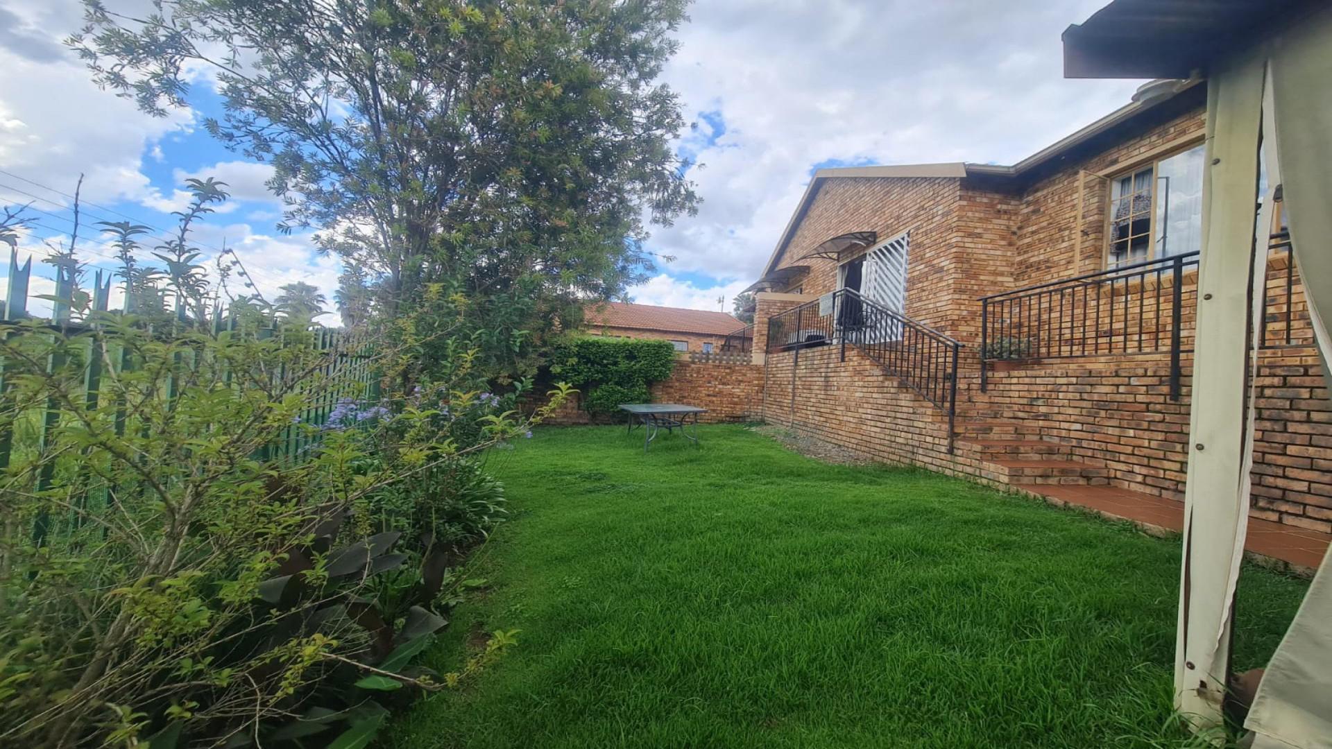 Backyard of property in Wilgeheuwel 