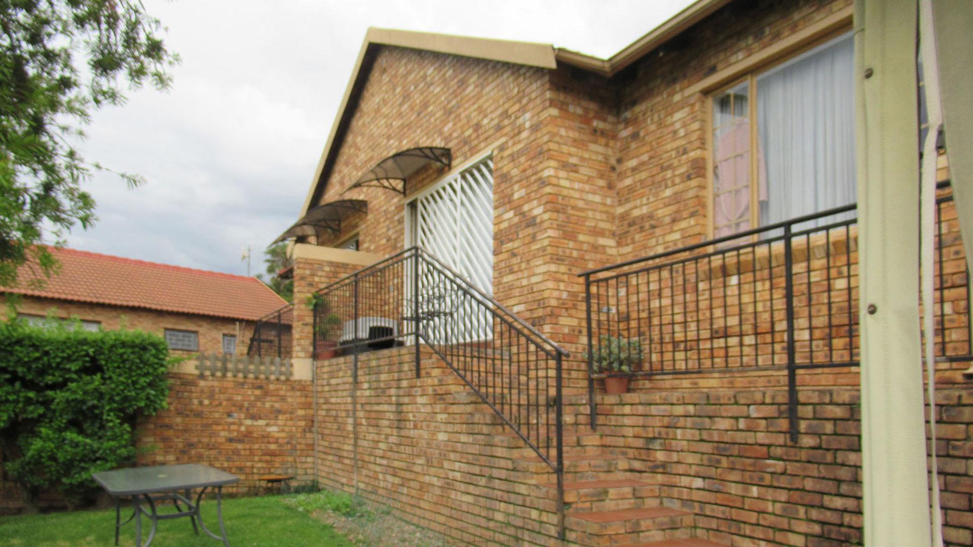 Backyard of property in Wilgeheuwel 