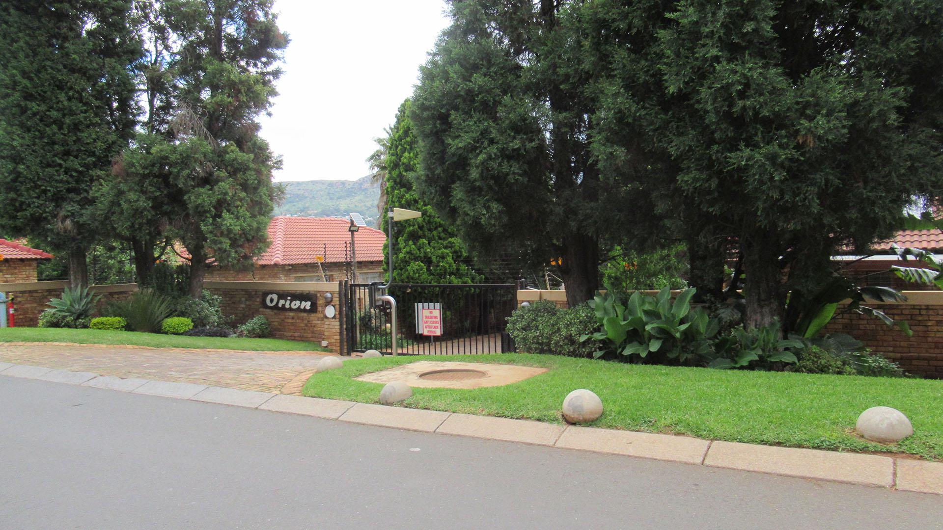 Front View of property in Wilgeheuwel 