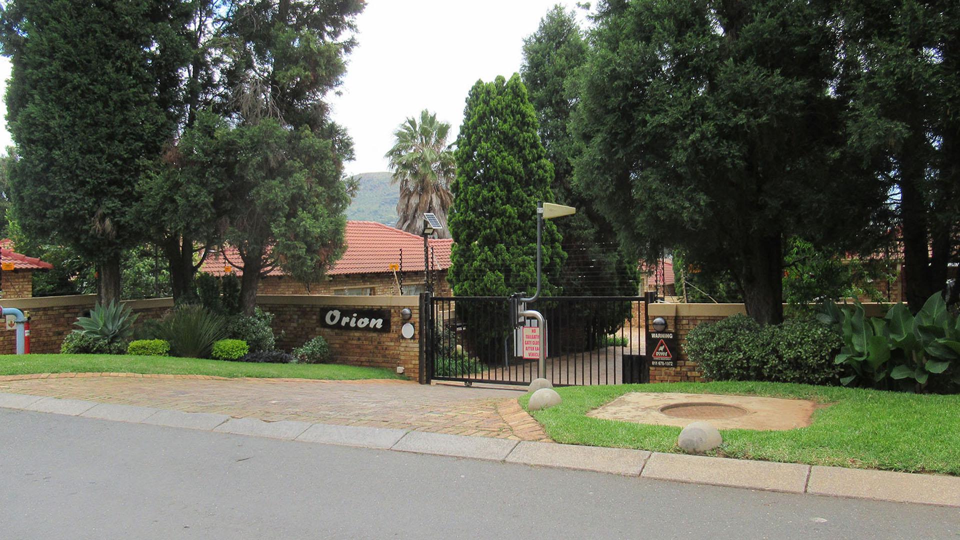 Front View of property in Wilgeheuwel 