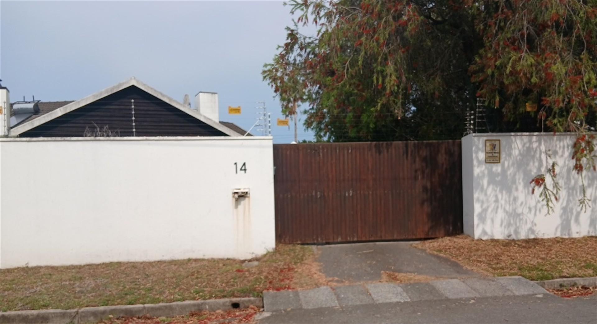 Front View of property in Vincent