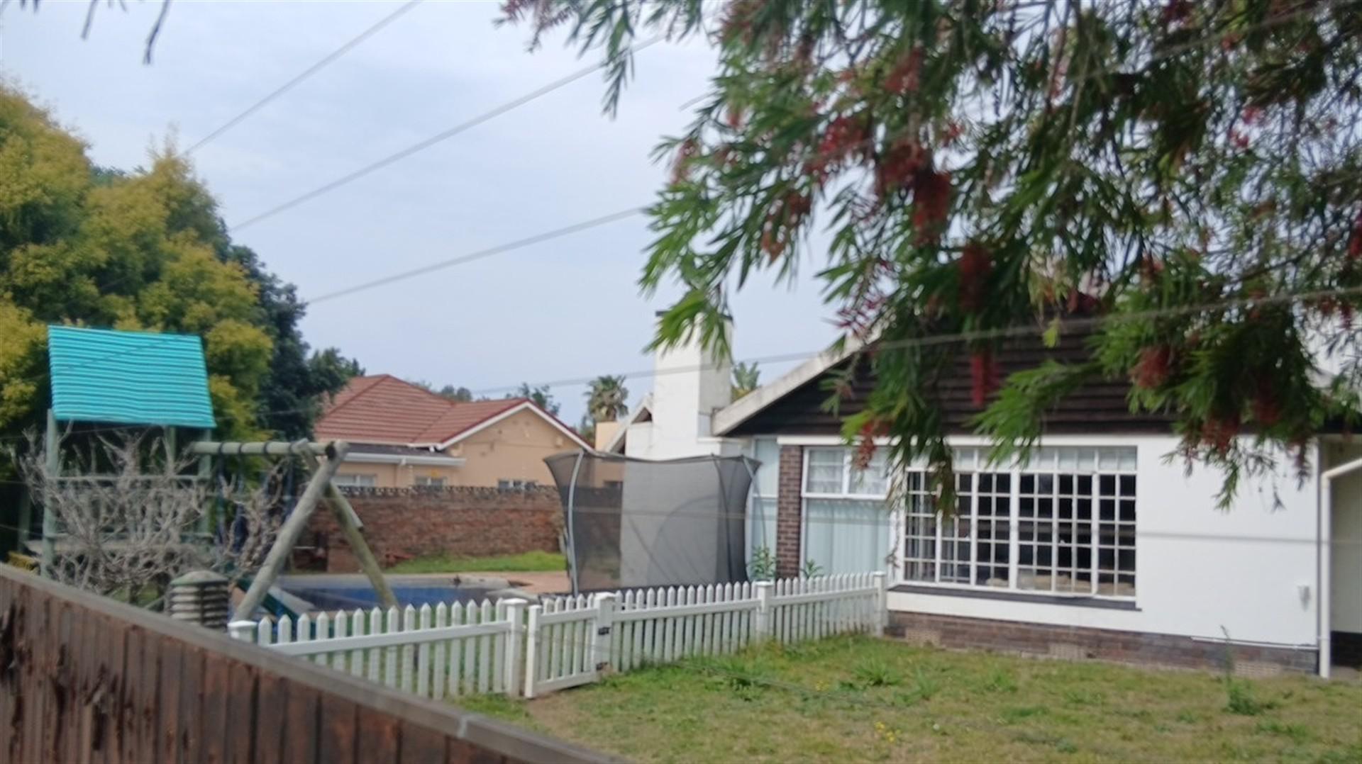 Front View of property in Vincent