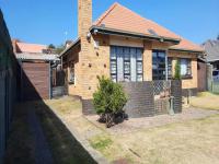 3 Bedroom 1 Bathroom House for Sale for sale in Robertsham