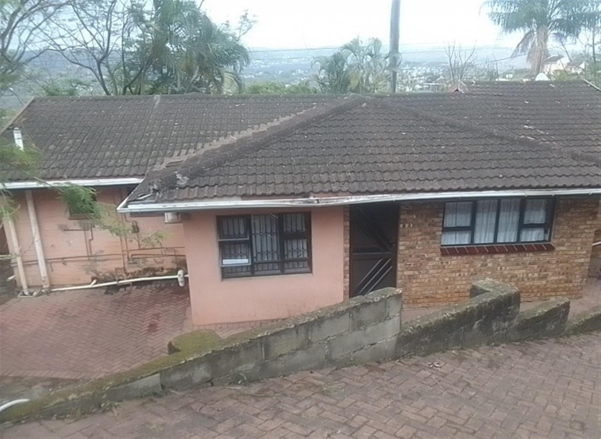 Front View of property in Earlsfield