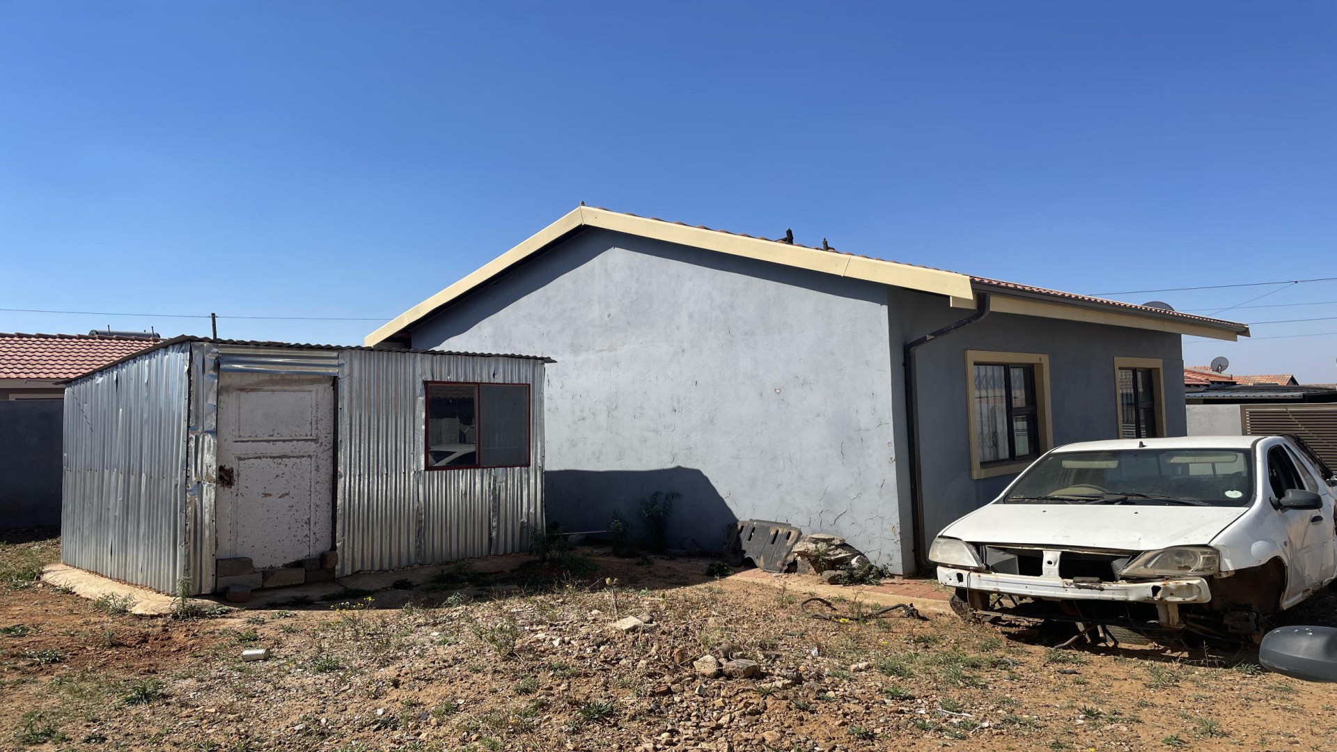 Backyard of property in Mohlakeng