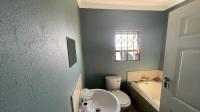 Bathroom 1 of property in Mohlakeng
