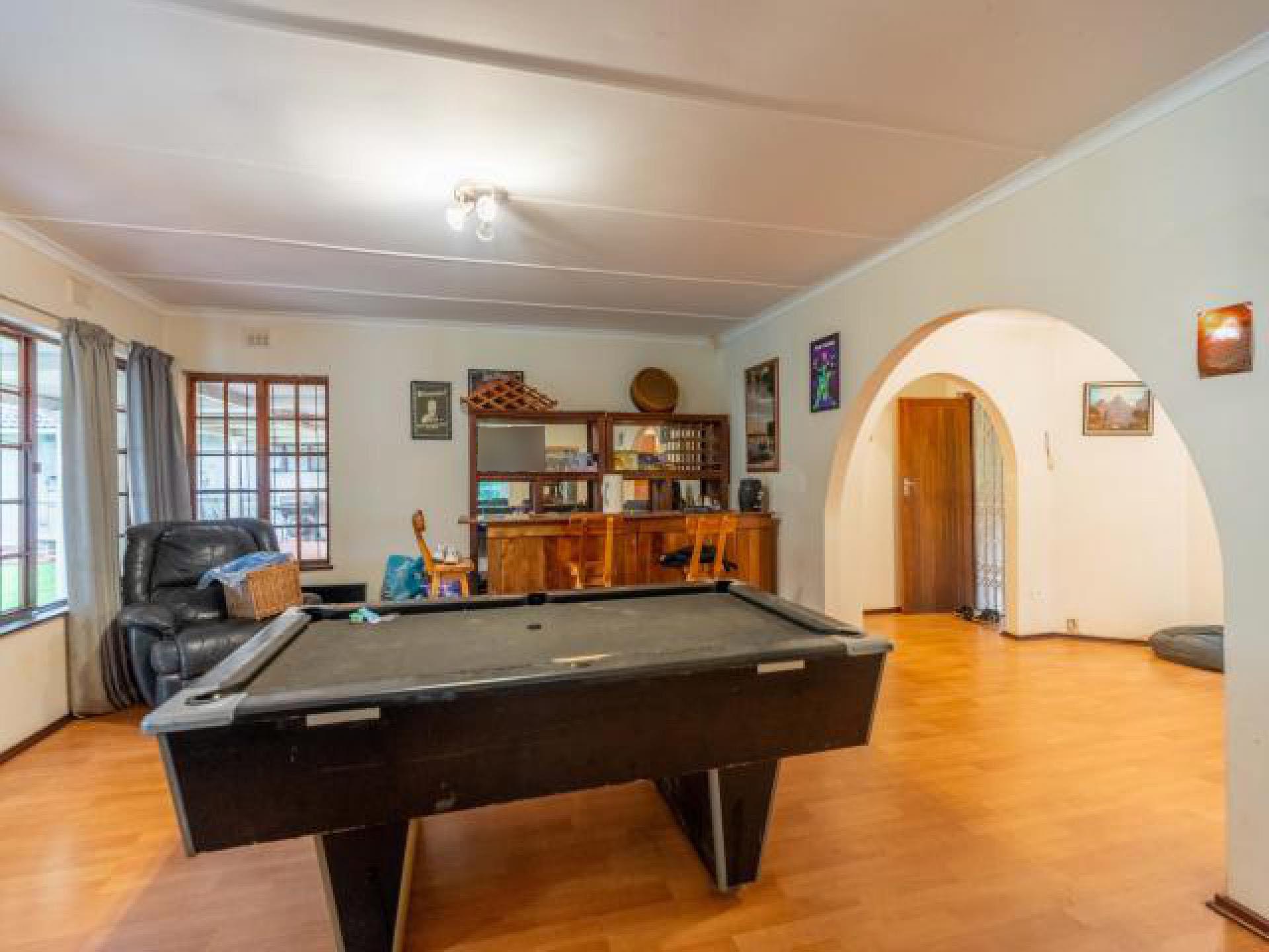 Entertainment - 35 square meters of property in Everton 