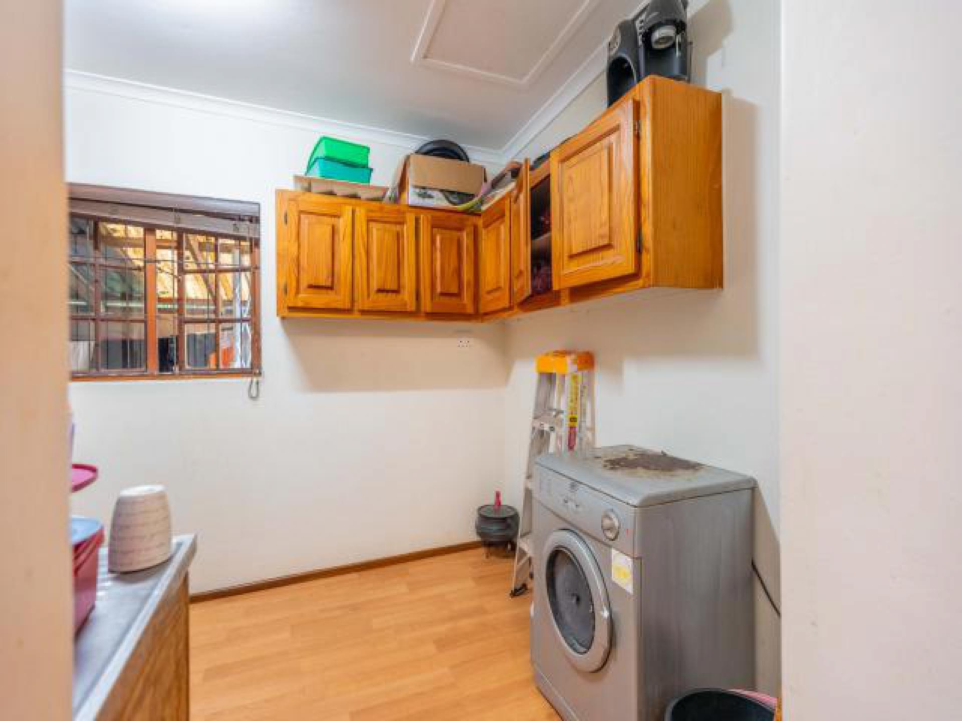 Scullery - 10 square meters of property in Everton 