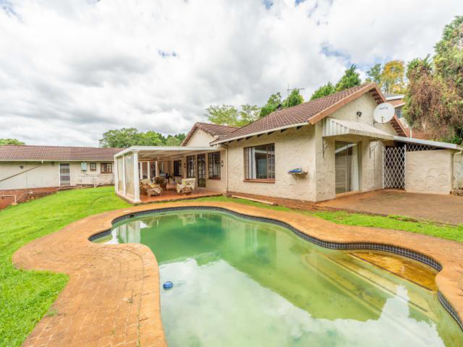 Entertainment - 35 square meters of property in Everton 