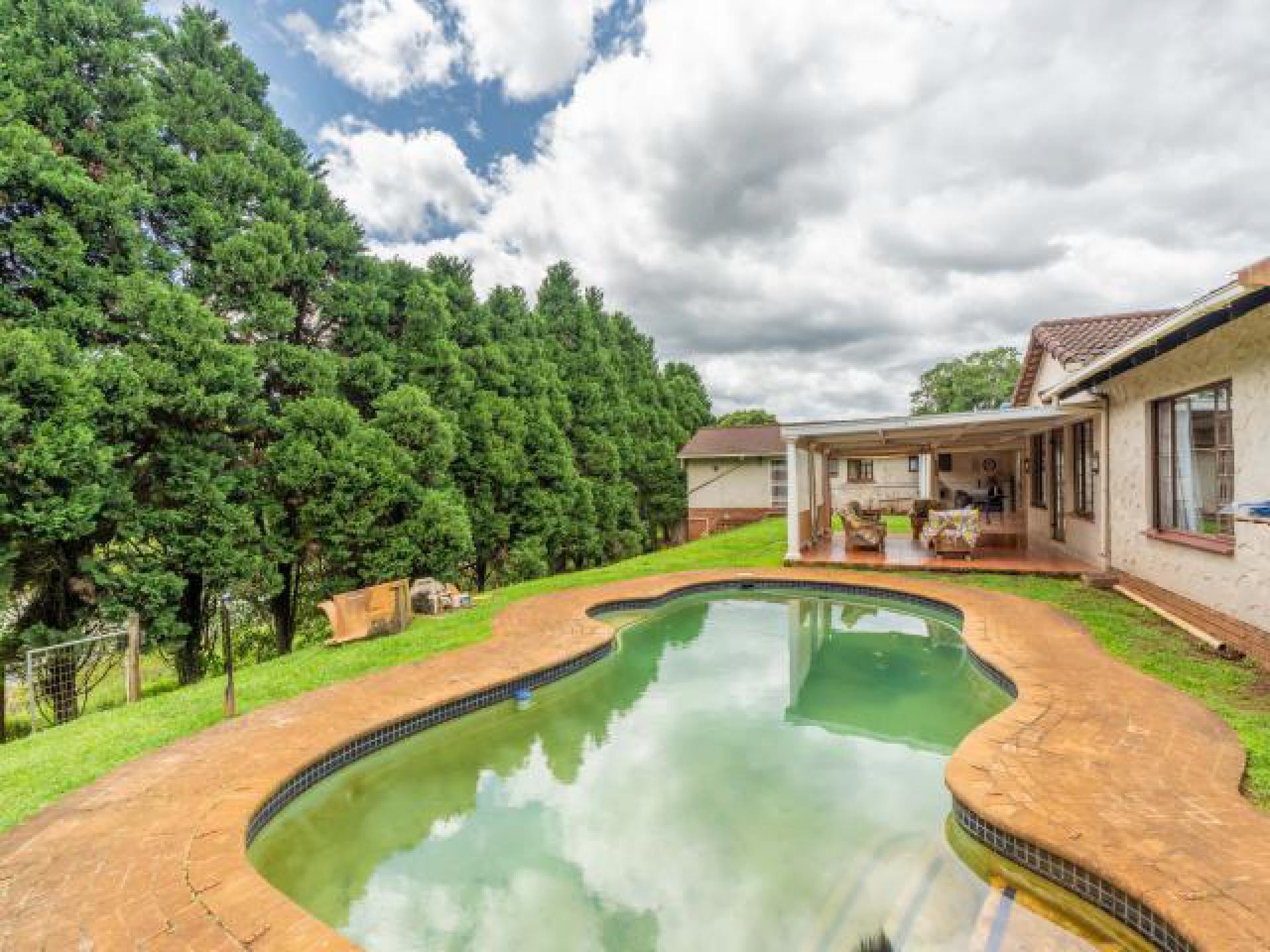 Entertainment - 35 square meters of property in Everton 