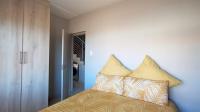 Bed Room 1 - 12 square meters of property in Jackaroo Park