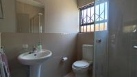 Bathroom 1 - 4 square meters of property in Jackaroo Park