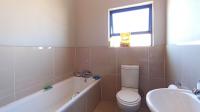 Bathroom 2 - 6 square meters of property in Jackaroo Park