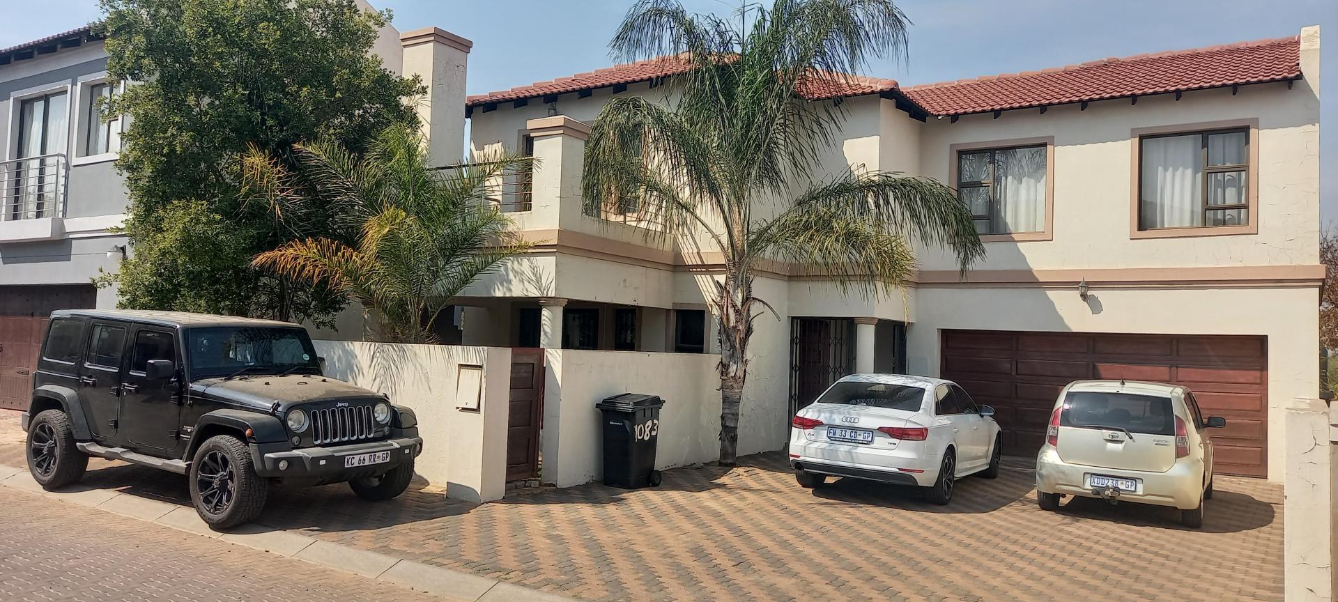 3 Bedroom Duplex for Sale For Sale in Halfway Gardens MR58